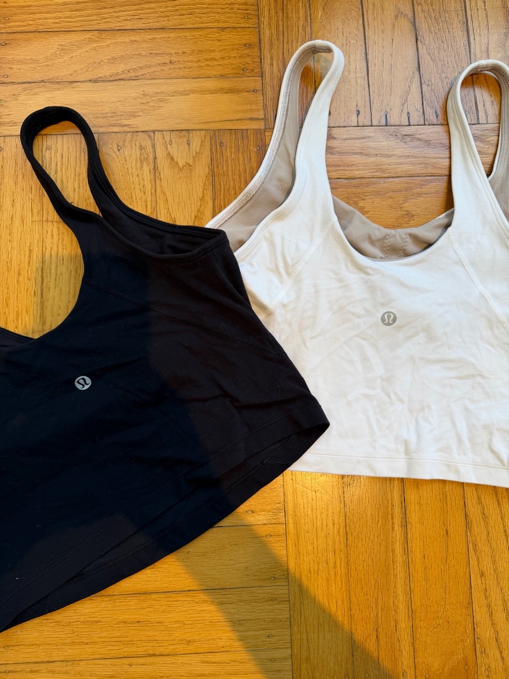 Lululemon Black and White Double Pack Women's Cropped Tank Tops - Picture 2 of 5